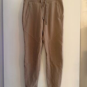 ALO Yoga Women's Taupe Leggings-Style Joggers